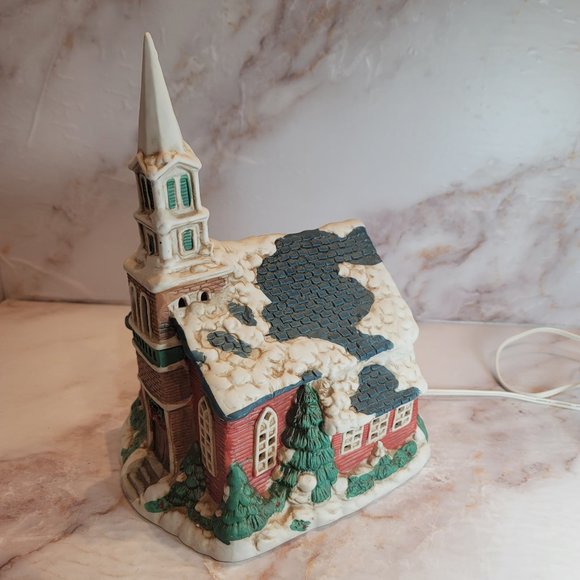Village Square Vintage Lighted Church Christmas - Picture 5 of 11